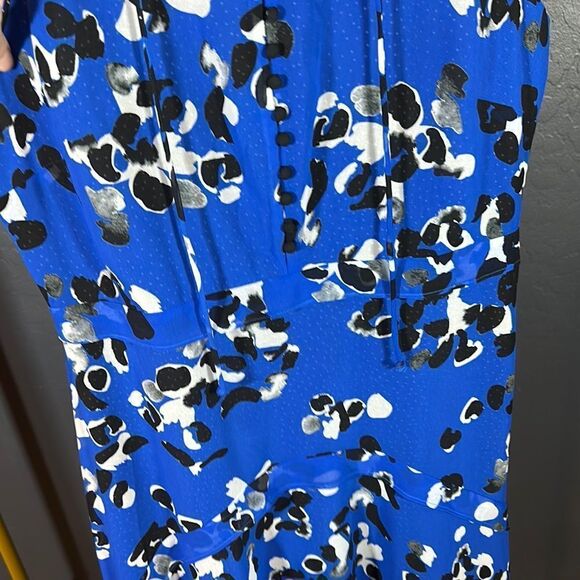 CAbi Blue Fit and Flare Dress with V-neck for Casual Occasions - Picture 6 of 7